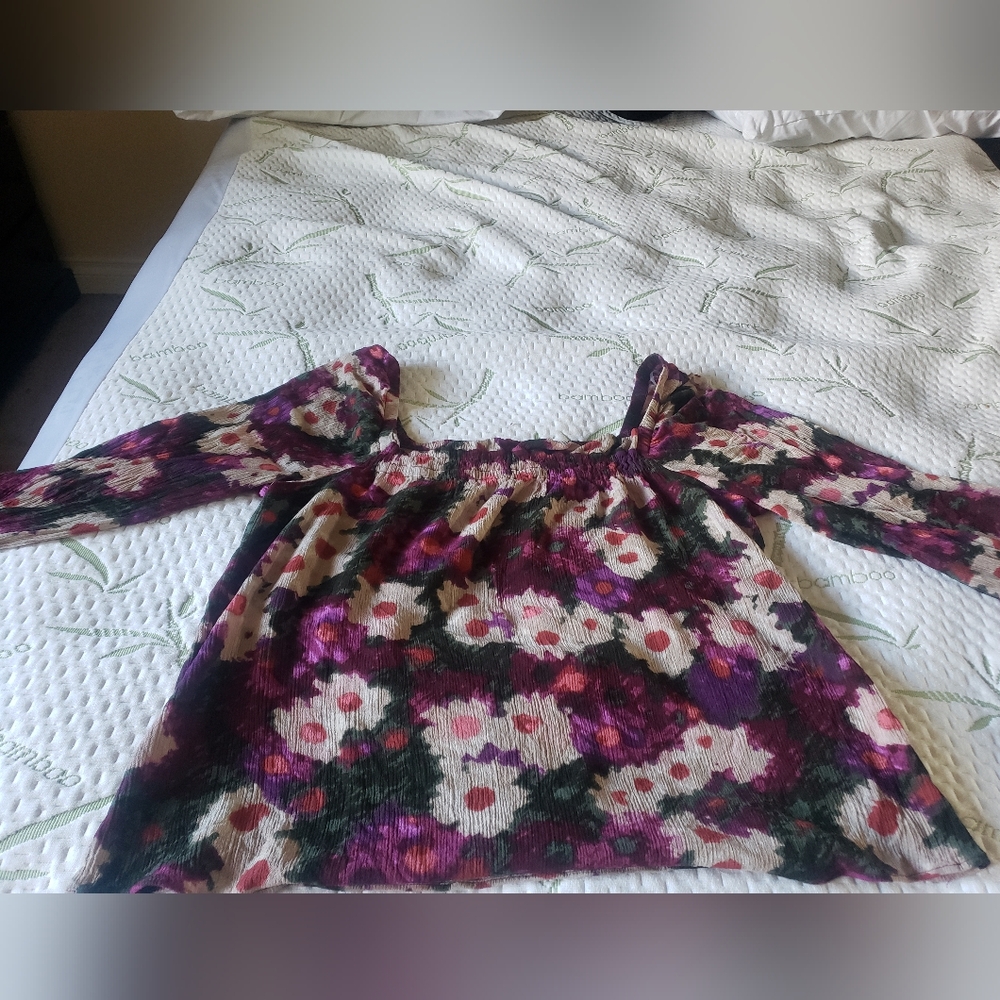 Beautiful ladies blouse size M